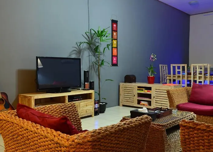 Eden Villa *